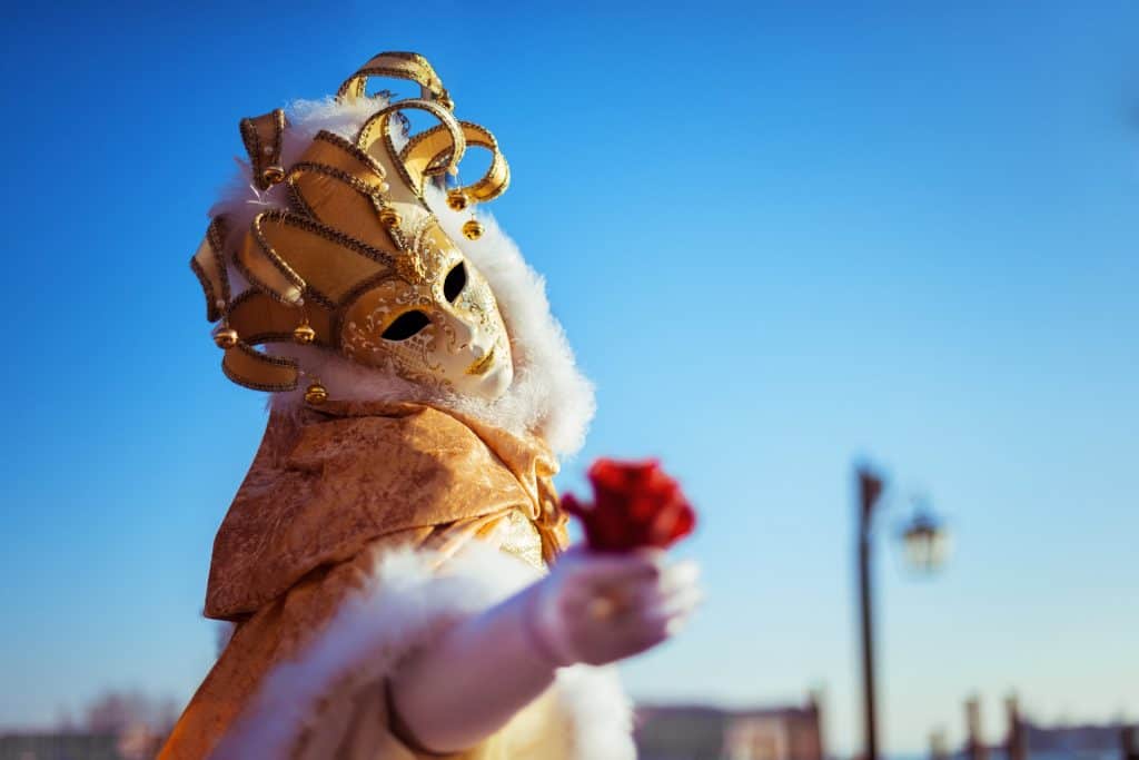 Carnevale in Italia: origini, tradizioni e dolci tipici