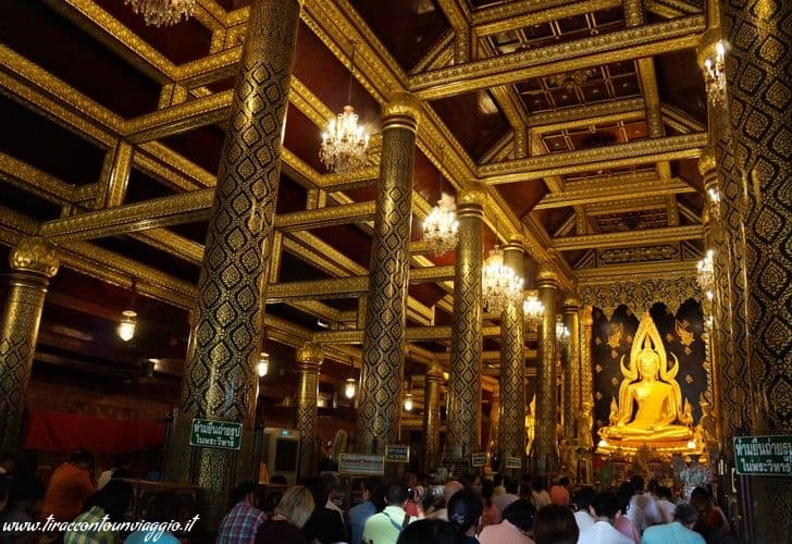 Phitsanulok_Wat_Phra_Si_Ratana_Mahathat_thailandia