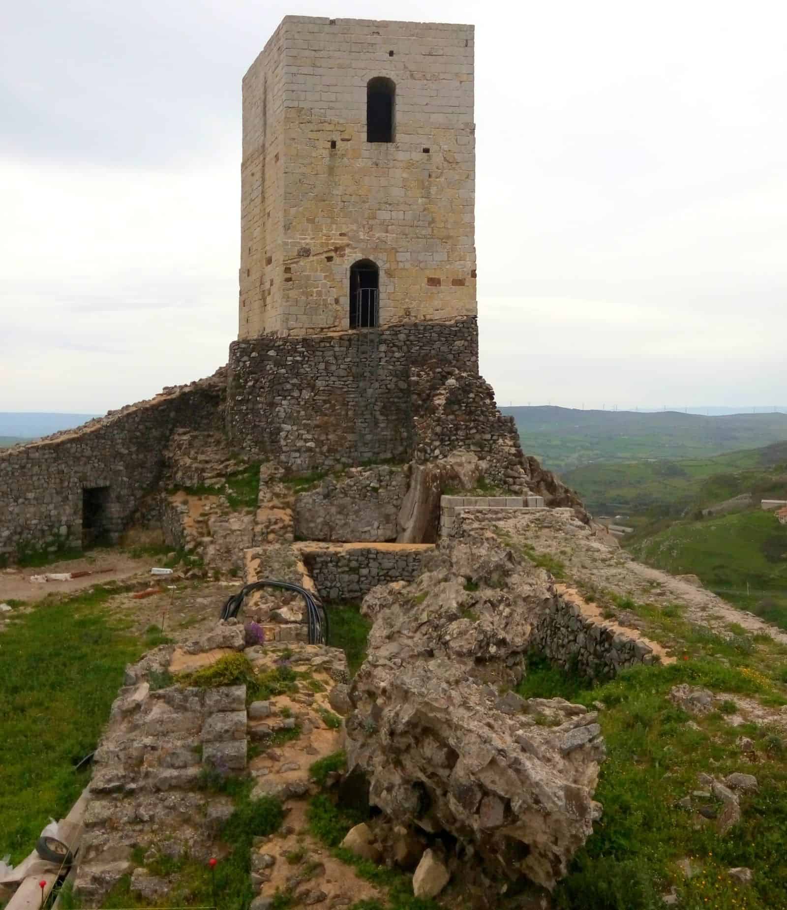 rovine_castello_medievale_osilo_malaspina
