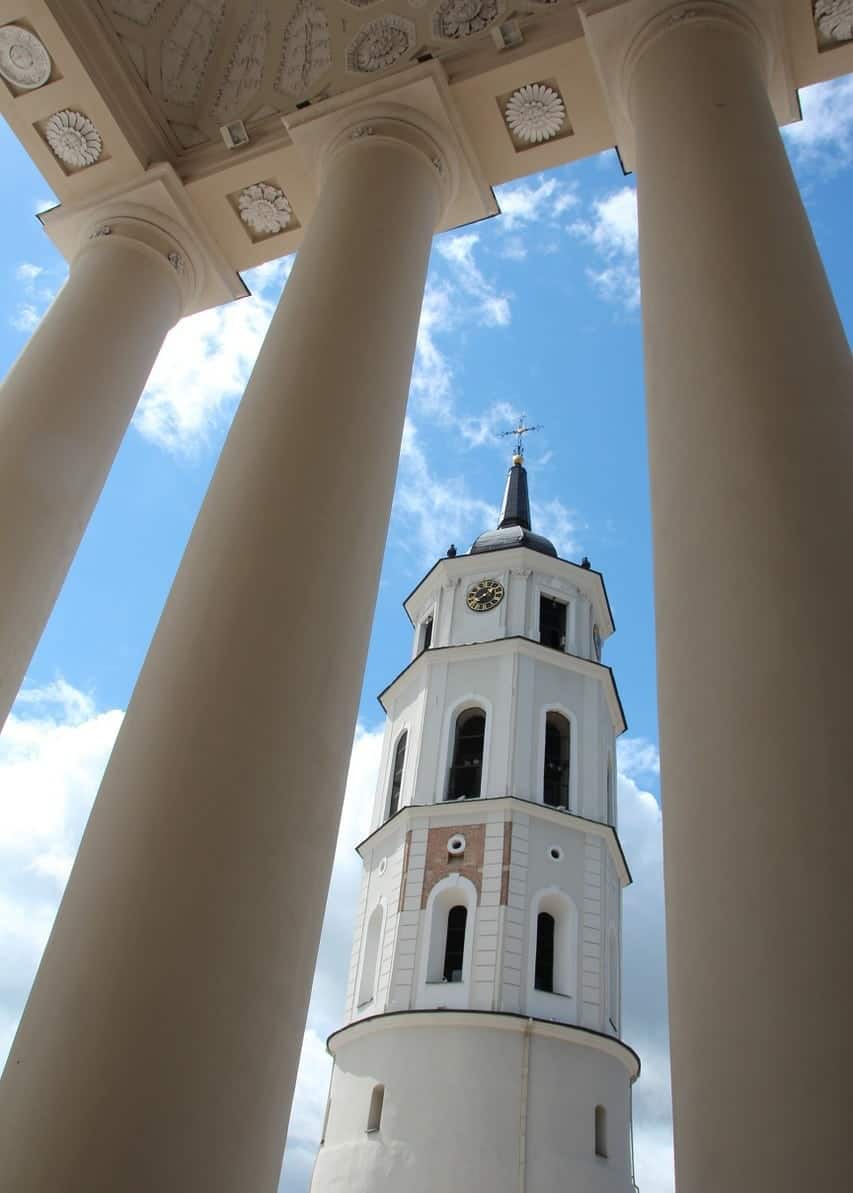 campanile vilnius piazza cattedrale