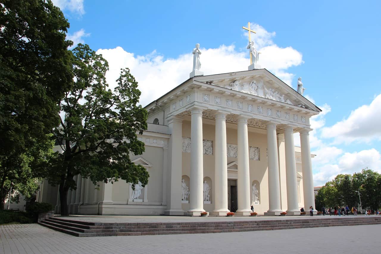 piazza cattedrale basilica vilnius