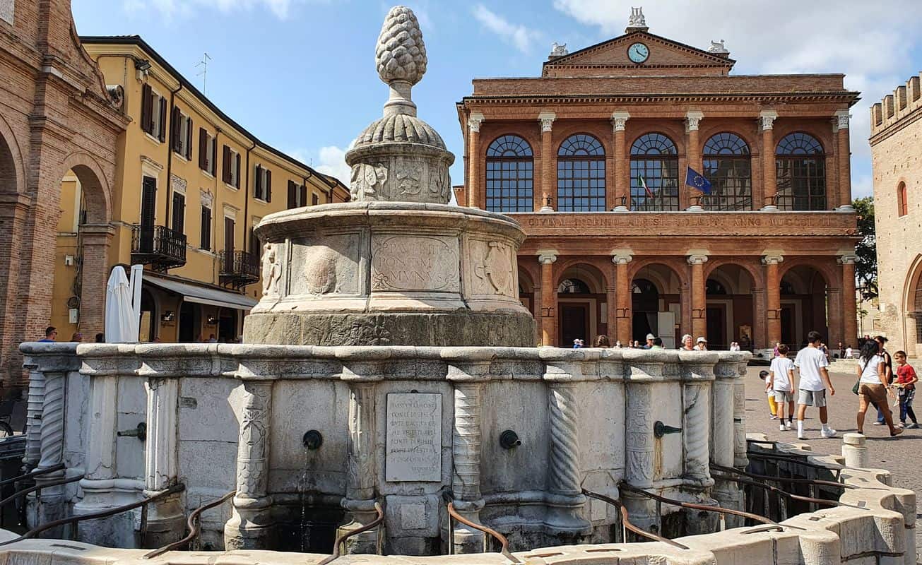 Piazza Cavour, Rimini centro storico