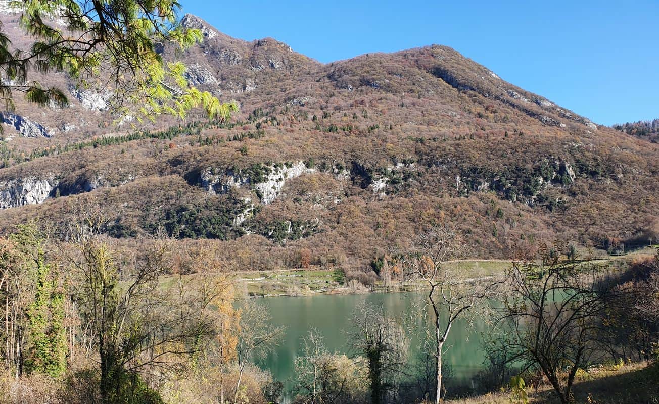 Lago di Tenno in Trentino