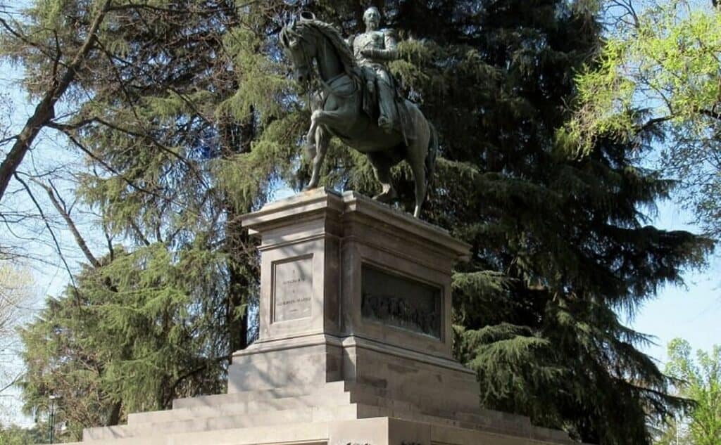 Monumento a Napoleone III sull'altura del monte Tordo a Milano