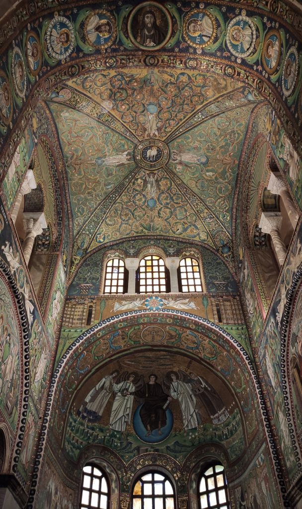 Interno mosaici della Basilica di San Vitale Ravenna