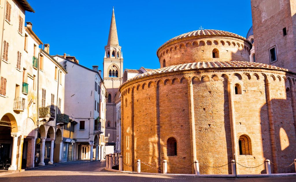 Visitare Mantova: Rotonda di San Lorenzo