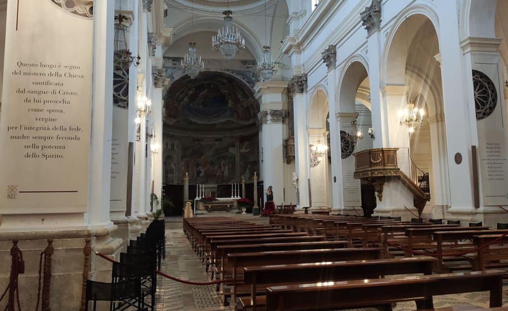 Duomo di Spoleto interno