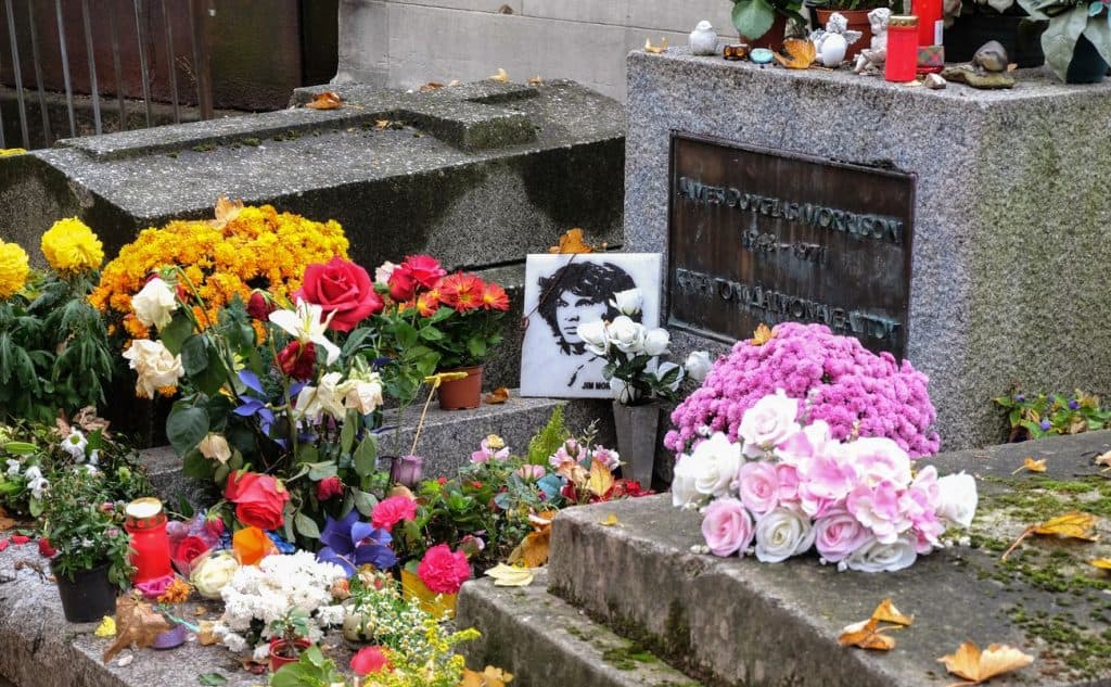 Tomba di Jim Morrison al cimitero Père Lachaise
