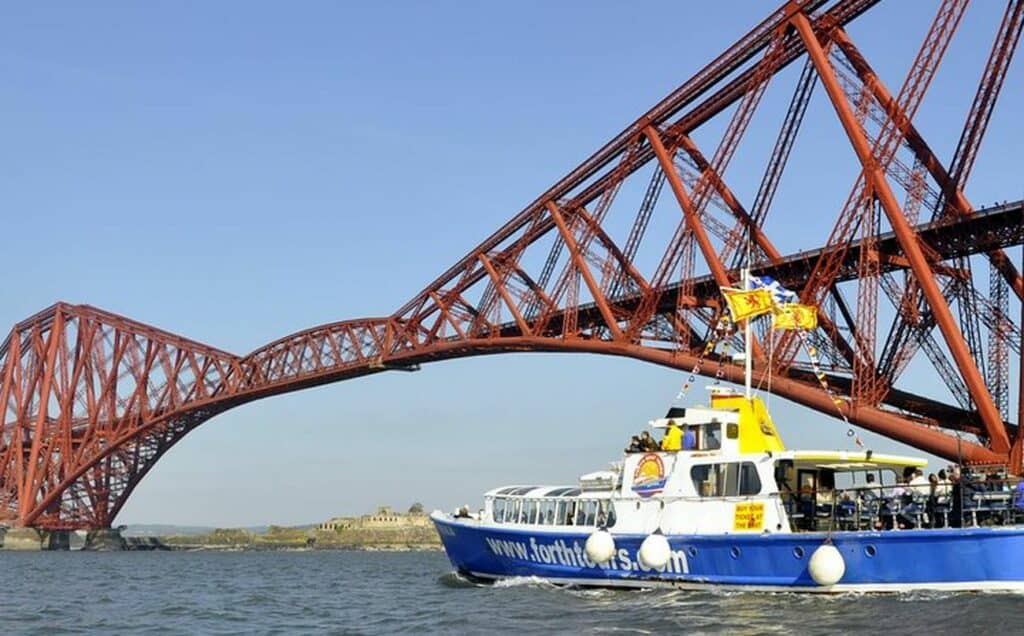 Tour in barca "Firth of Forth"
