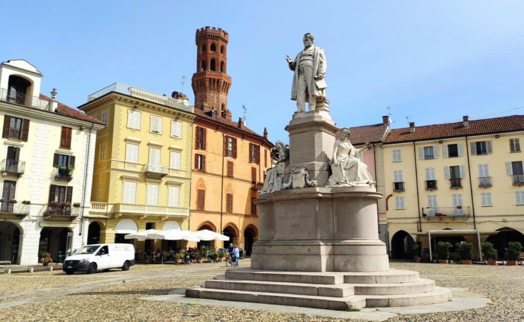 Cosa vedere a Vercelli in un giorno: itinerario centro storico