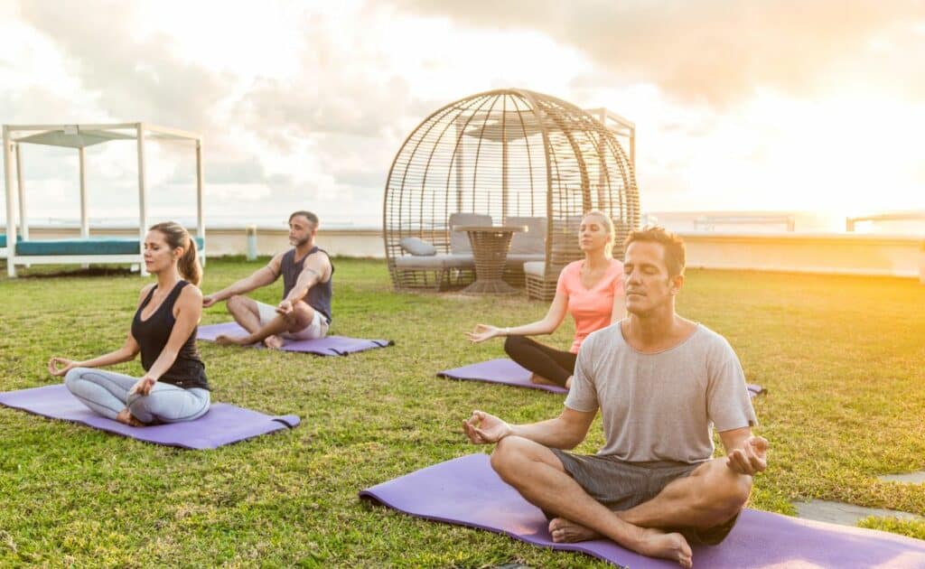 Vacanze yoga in Italia e all'estero: un viaggio all’insegna del benessere
