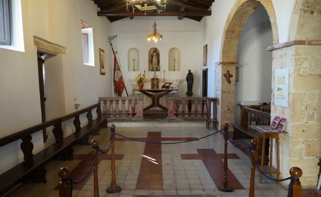 Interno Chiesa di San Salvatore, San Salvatore di Sinis